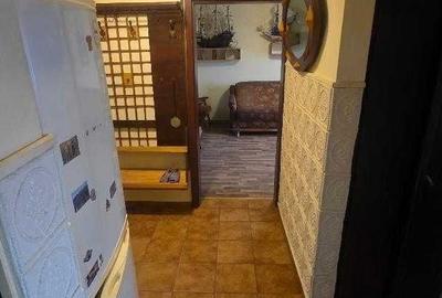 Apartament cu 2 camere decomandat în CET