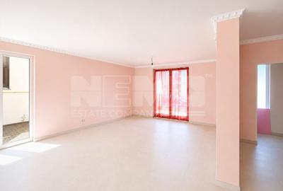 Casă individuală cu 6 camere cu Canalizare în Exterior Vest