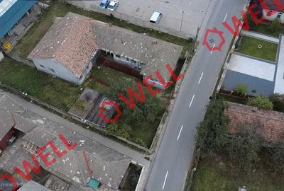 Casă cu 2 camere cu Teren 1040 Mp în Central - 2