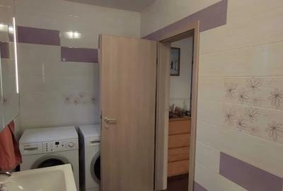 Casă cu 4 camere cu Teren 250 Mp în Florești