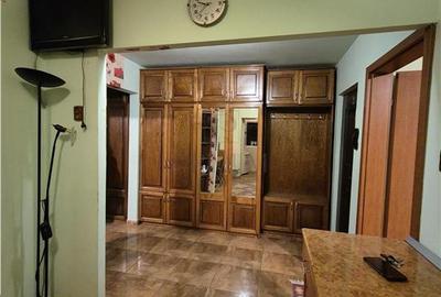 Apartament cu 2 camere decomandat, mobilat în Girocului