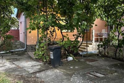 Casă cu 4 camere cu Teren 850 Mp în Central