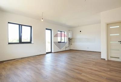 Casă cu Teren 426 Mp în Tărlungeni