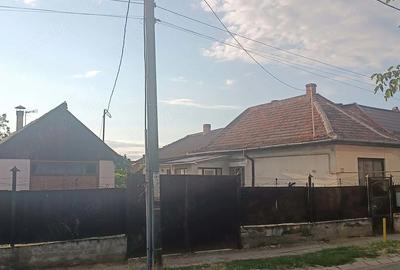 Casă cu 3 camere cu Teren 920 Mp în Exterior Vest