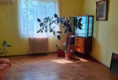 Apartament cu 2 camere decomandat în Sălaj