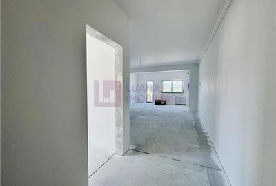 Apartament cu 4 camere semidecomandat în Central - 1