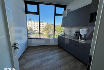 Spațiu comercial, de 350 mp, în Central
