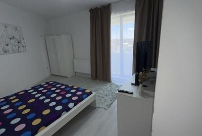 Casă cu 1 camere decomandat în Roșu