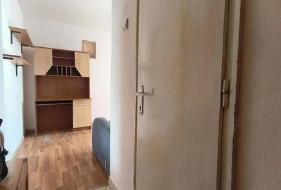 Apartament cu 2 camere semidecomandat în Dacia