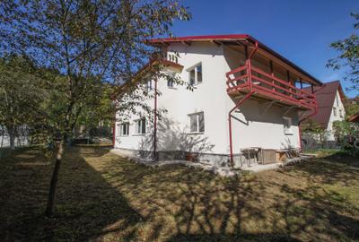 Casă cu 7 camere cu Teren 386 Mp în Platoul Izvor - 1