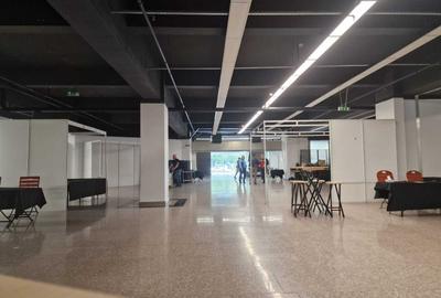 Spațiu comercial, de 1,500 mp, în Central
