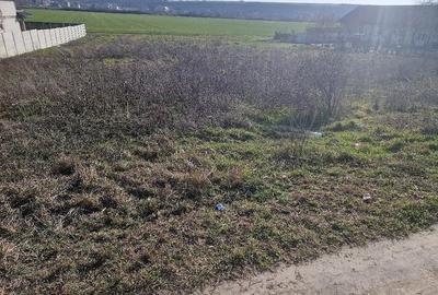 Teren de 600 mp, în Central - 2