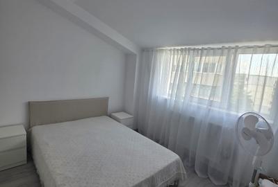 Apartament cu 3 camere decomandat în Nicolina