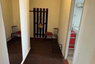 Apartament cu 2 camere semidecomandat în Progresul - 6
