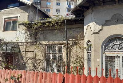 Casă cu 6 camere cu Teren 394 Mp în Central - 13
