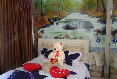 Apartament cu 2 camere decomandat în Intim