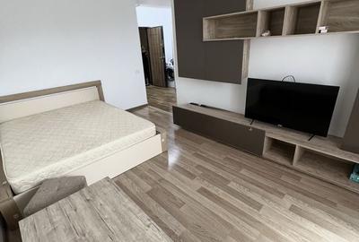 Garsonieră decomandată în Central