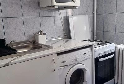 Garsonieră decomandată, mobilată în Veteranilor