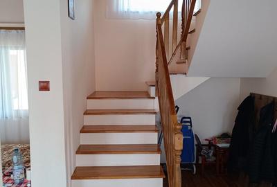 Casă cu 4 camere cu Teren 2500 Mp în Central - 3