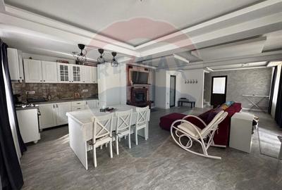 Casă cu 6 camere cu Teren 7661 Mp în Cheia - 20