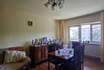 Apartament cu 3 camere decomandat în Aradului - 4
