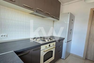 Apartament cu 3 camere decomandat, mobilat în Tractorul - 8