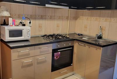 Apartament cu 2 camere decomandat în Steaua