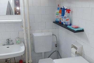 Apartament cu 2 camere semidecomandat în Drăgășani