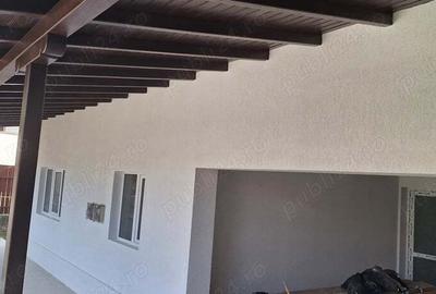 Casă cu 8 camere cu Teren 540 Mp în Poiana Țapului - 1