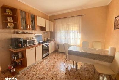 Casă cu 4 camere cu Teren 501 Mp în Sântandrei