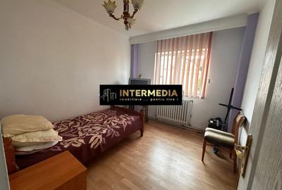 Apartament cu 4 camere decomandat, mobilat în Cetate - 7