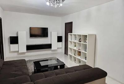 Apartament cu 5 camere semidecomandat în 1 Decembrie 1918