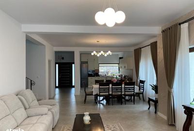 Casă cu 4 camere în Cisnădioara