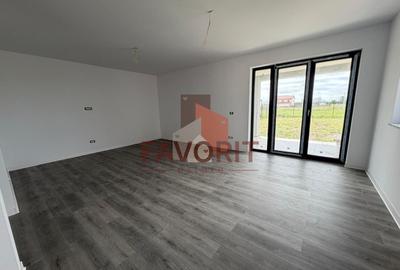 Duplex cu 4 camere cu Canalizare în Săcălaz - 3