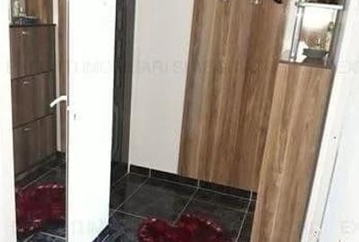Apartament cu 2 camere semidecomandat în Dacia