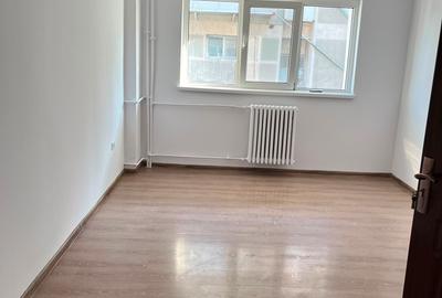 Garsonieră decomandată în Siderurgiștilor