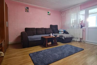 Apartament cu 4 camere decomandat, mobilat în Micro 39 - 1