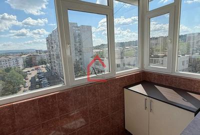Apartament cu 3 camere decomandat în Filiași