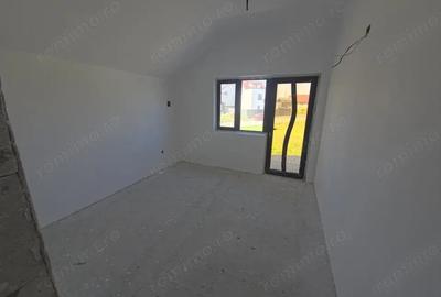 Casă cu Teren 210 Mp în Valu lui Traian - 12
