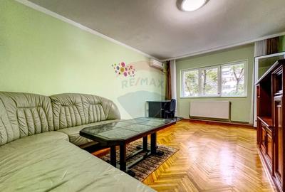 Apartament cu 3 camere decomandat, mobilat în Aradului
