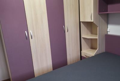 Apartament cu 3 camere decomandat în E3