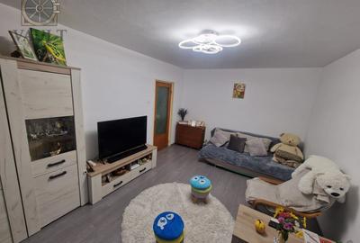 Apartament cu 3 camere decomandat, mobilat în Drumul Taberei