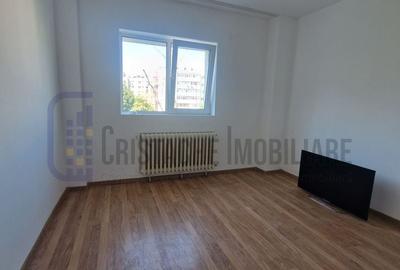 Apartament cu 3 camere decomandat, mobilat în Tineretului