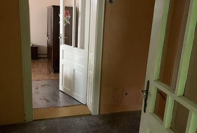 Casă cu 4 camere în Central - 9