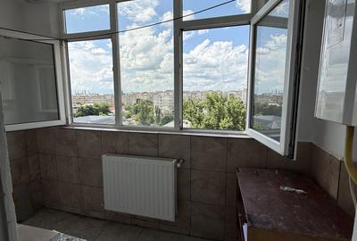 Apartament cu 2 camere decomandat în Micro 20 - 2