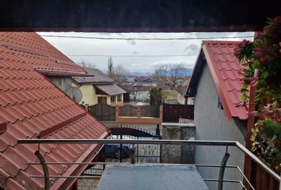 Casă individuală cu 3 camere cu Canalizare în Sânpetru - 2