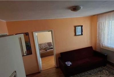 Apartament cu 3 camere semidecomandat în Central - 6
