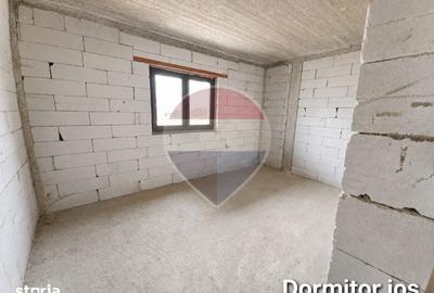 Casă cu 7 camere cu Teren 600 Mp în Marginea