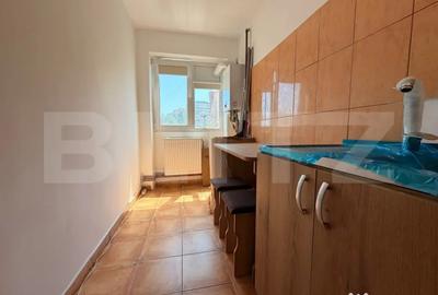 Apartament cu 2 camere semidecomandat în Micro 6