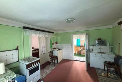 Casă cu 3 camere semidecomandat cu Teren 1600 Mp în Cincu - 4